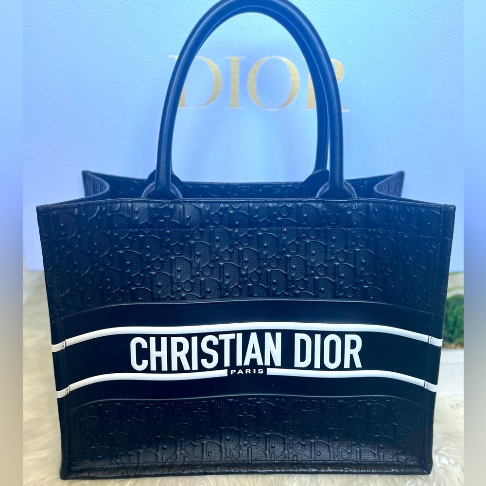 Christian Dior Leather Book Tote - Picture 2 of 16